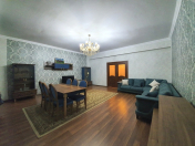 İcarəyə verilir 4 otaqlı 170 m2 yeni tikili Montin adına park