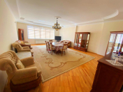 İcarəyə verilir 3 otaqlı 190 m2 yeni tikili Nizami m.