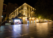 İcarəyə verilir 4 otaqlı 135 m2 köhnə tikili Sahil m.