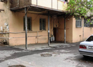 Satılır 1 otaqlı 35 m2 köhnə tikili Bakıxanov