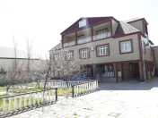 İcarəyə verilir 9 otaqlı 600 m2 bağ evi Novxanı