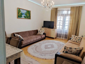 Satılır 2 otaqlı 60 m2 köhnə tikili Bakıxanov