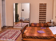 İcarəyə verilir 2 otaqlı 97 m2 köhnə tikili İçəri Şəhər