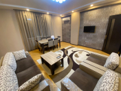 İcarəyə verilir 2 otaqlı 85 m2 yeni tikili Nizami m.