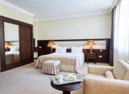 İcarəyə verilir 15 otaqlı 800 m2 obyekt Gənclik m.