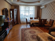 Satılır 3 otaqlı 148 m2 yeni tikili Ukrayna dairəsi