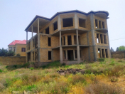 Satılır 8 otaqlı 1050 m2 bağ evi Novxanı