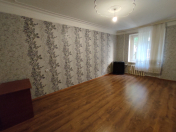 Satılır 3 otaqlı 75 m2 köhnə tikili 9 mkr