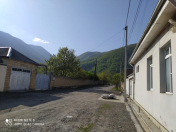 İcarəyə verilir 3 otaqlı 100 m2 həyət evi Qax