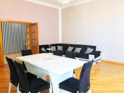 İcarəyə verilir 3 otaqlı 140 m2 yeni tikili Gənclik m.