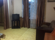 İcarəyə verilir 2 otaqlı 35 m2 köhnə tikili Qara Qarayev m.