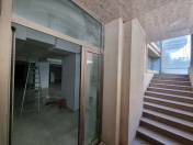 İcarəyə verilir 4 otaqlı 350 m2 obyekt Nizami m.