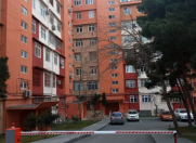 Satılır 4 otaqlı 100 m2 köhnə tikili Xalqlar Dostluğu m.