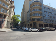 İcarəyə verilir 3 otaqlı 70 m2 ofis İçəri Şəhər m.