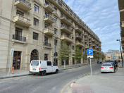 Satılır 1 otaqlı 225 m2 obyekt Şah İsmayıl Xətai m.