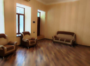 İcarəyə verilir 2 otaqlı 65 m2 obyekt Şərq Bazarı