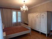 İcarəyə verilir 4 otaqlı 100 m2 köhnə tikili 28 may