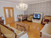 İcarəyə verilir 3 otaqlı 100 m2 köhnə tikili Gənclik m.