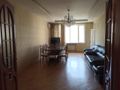 Satılır 4 otaqlı 170 m2 yeni tikili Elmlər Akademiyası m.