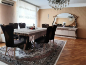 Satılır 4 otaqlı 110 m2 köhnə tikili Xalqlar Dostluğu m.