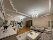 Satılır 5 otaqlı 120 m2 köhnə tikili Bakıxanov