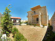 Satılır 4 otaqlı 140 m2 bağ evi Ləhic Bağları