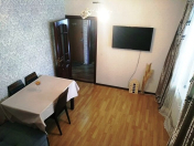Satılır 2 otaqlı 60 m2 köhnə tikili 8 km