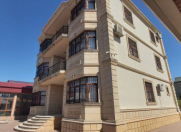 Satılır 9 otaqlı 580 m2 bağ evi Novxanı