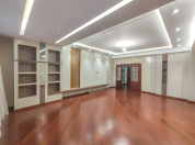 Satılır 4 otaqlı 170 m2 yeni tikili Qara Qarayev m.