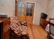 İcarəyə verilir 2 otaqlı 52 m2 köhnə tikili İnşaatçılar m.