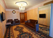 Satılır 1 otaqlı 35 m2 köhnə tikili Xalqlar Dostluğu m.