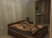 İcarəyə verilir 2 otaqlı 70 m2 köhnə tikili 28 May m.