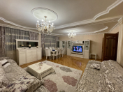 Satılır 5 otaqlı 120 m2 köhnə tikili Bakıxanov