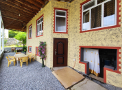 İcarəyə verilir 8 otaqlı 300 m2 həyət evi Şəki