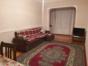 Satılır 2 otaqlı 60 m2 köhnə tikili Bakıxanov