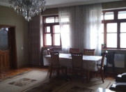 Satılır 5 otaqlı 134 m2 köhnə tikili Y.Ramana