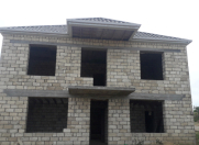 Satılır 4 otaqlı 3 m2 həyət evi Azadlıq prospekti m.