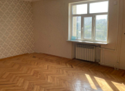 Satılır 3 otaqlı 80 m2 köhnə tikili Qara Qarayev m.