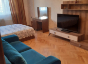 İcarəyə verilir 2 otaqlı 60 m2 köhnə tikili Gənclik m.