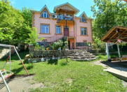 İcarəyə verilir 5 otaqlı 200 m2 yeni tikili Qəbələ