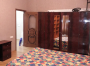 İcarəyə verilir 2 otaqlı 63 m2 köhnə tikili Heydər Əliyev Mərkəzi