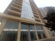 Satılır 4 otaqlı 155 m2 yeni tikili Axundov bağı