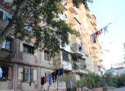 Satılır 5 otaqlı 110 m2 köhnə tikili Xalqlar Dostluğu m.