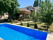 İcarəyə verilir 5 otaqlı 200 m2 bağ evi Qəbələ