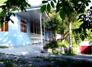 İcarəyə verilir 5 otaqlı 300 m2 bağ evi Şəki