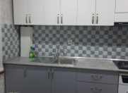 İcarəyə verilir 3 otaqlı 95 m2 köhnə tikili Gənclik m.