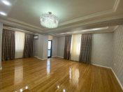 Satılır 3 otaqlı 148 m2 yeni tikili Badamdar