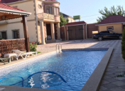 İcarəyə verilir 5 otaqlı 300 m2 bağ evi Buzovna