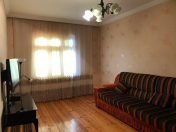 İcarəyə verilir 2 otaqlı 70 m2 köhnə tikili Y.Günəşli