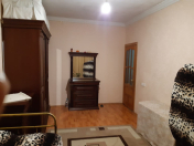 Satılır 4 otaqlı 100 m2 köhnə tikili Yeni Yasamal